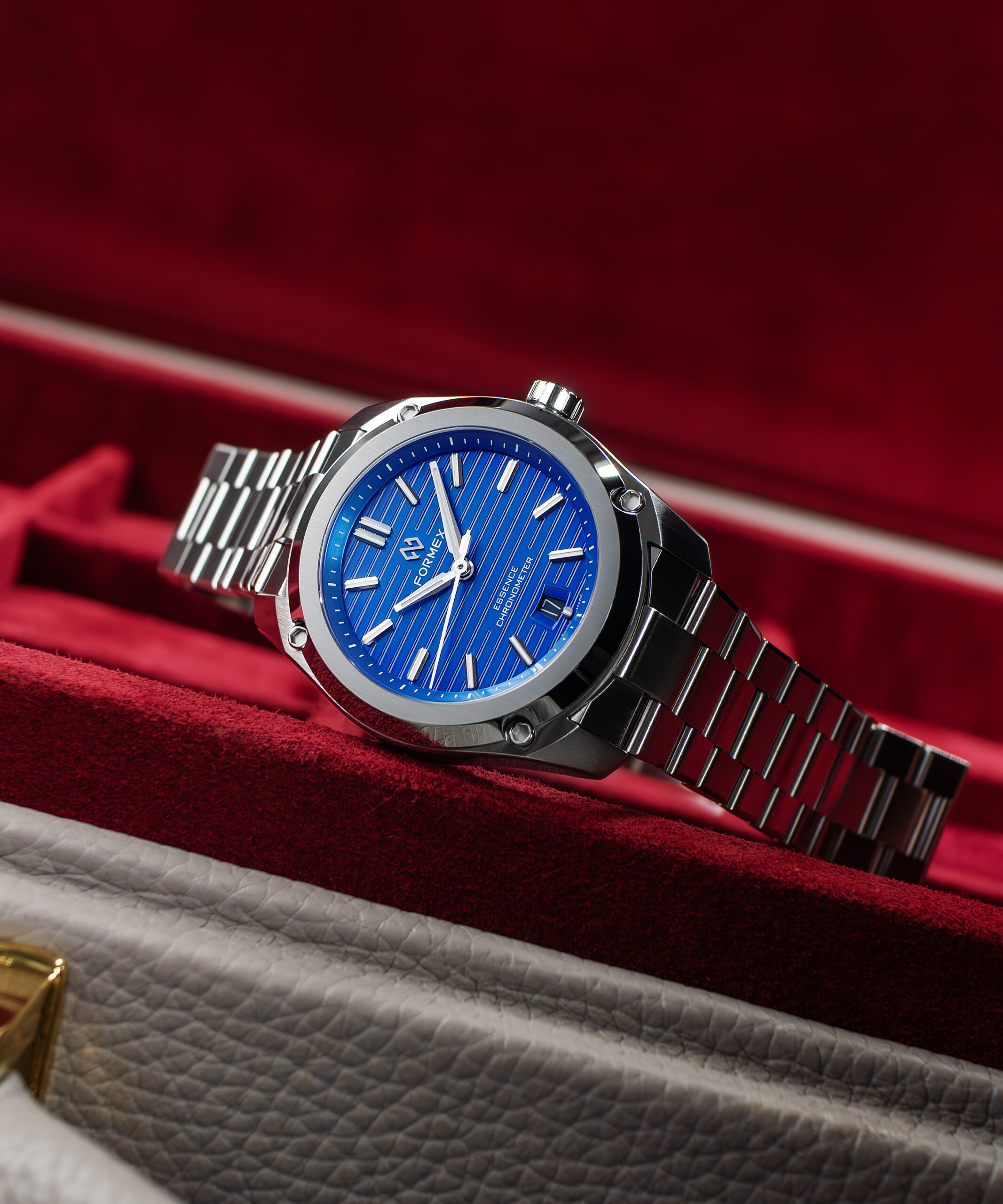 FORMEX ESSENCE 39 ChronoTheory Earth Blue Edition – Chrono Theory 