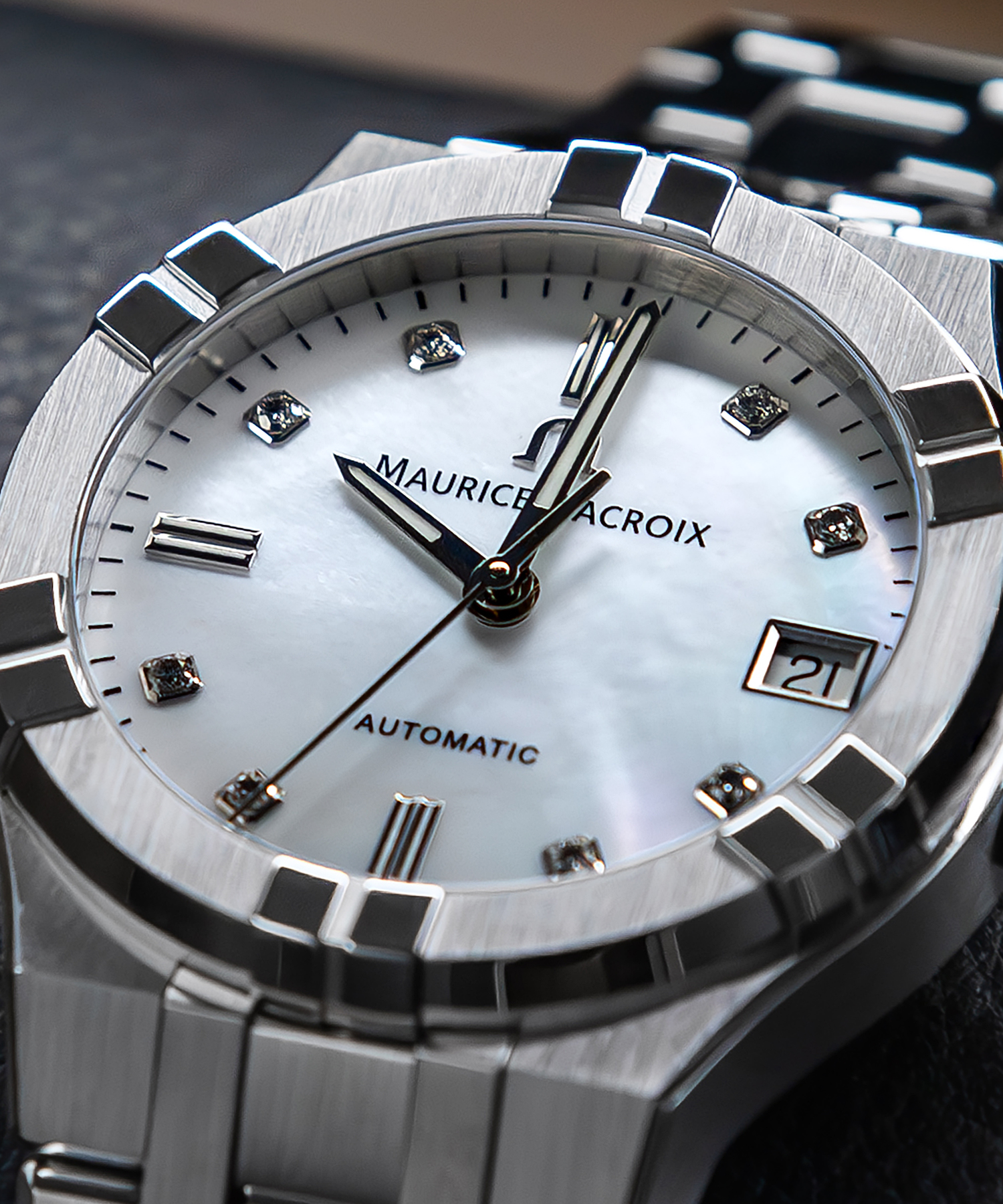 MAURICE LACROIX AIKON Automatic 35mm WHITE BRACELET – Chrono 