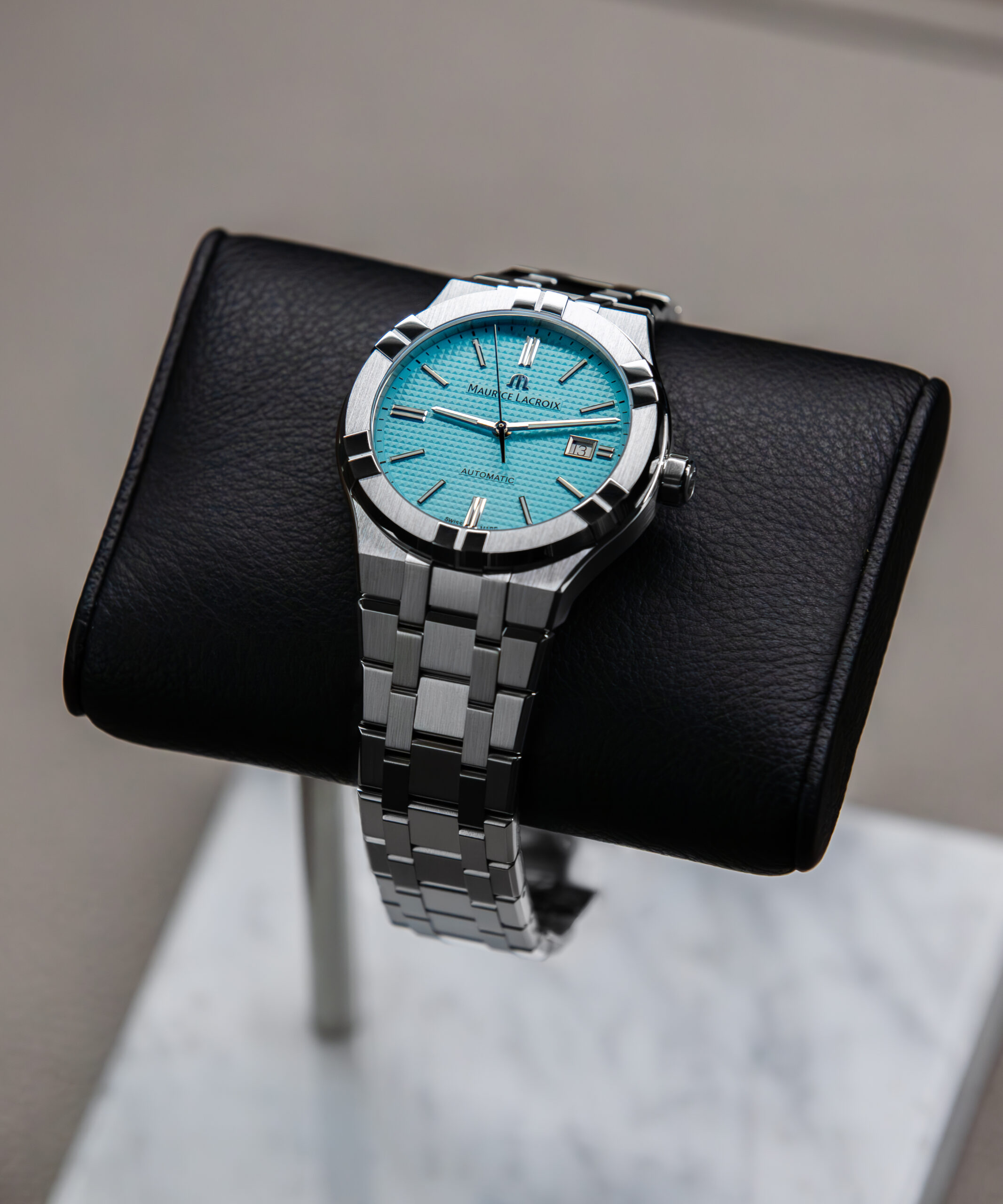 MAURICE LACROIX AIKON Automatic 42mm Summer Edition Turquoise 