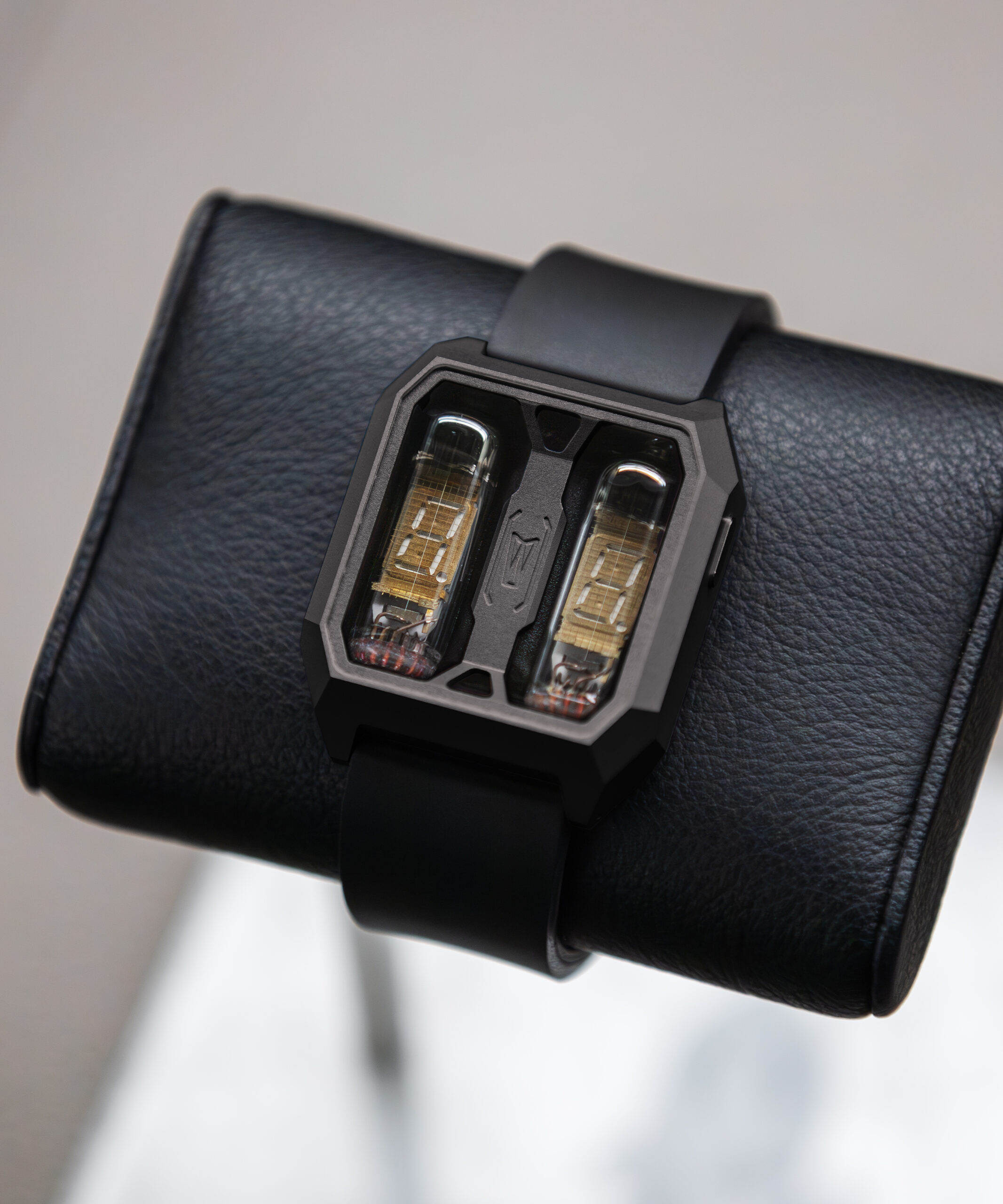ALWA VACUUM TUBES WATCH VFD BLACK – Chrono Theory – クロノセオリー